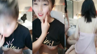  행복오빠 빵빵 동안 젖먹이 00후 여동생 오늘 새로 안경매 3녀 1남, 먼저 진동봉으로 입만 놀리고 윗자리에 앉고 번갈아 가며 출진합니다.